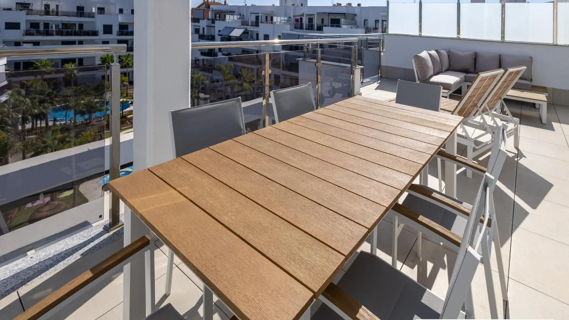 Homity Holidays - Playa Granada - Aguacate Beach Motril