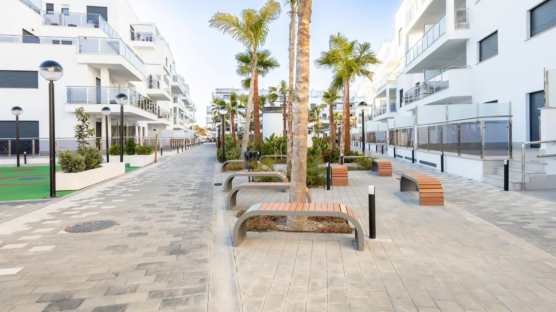 Homity Holidays - Playa Granada - Aguacate Beach Motril