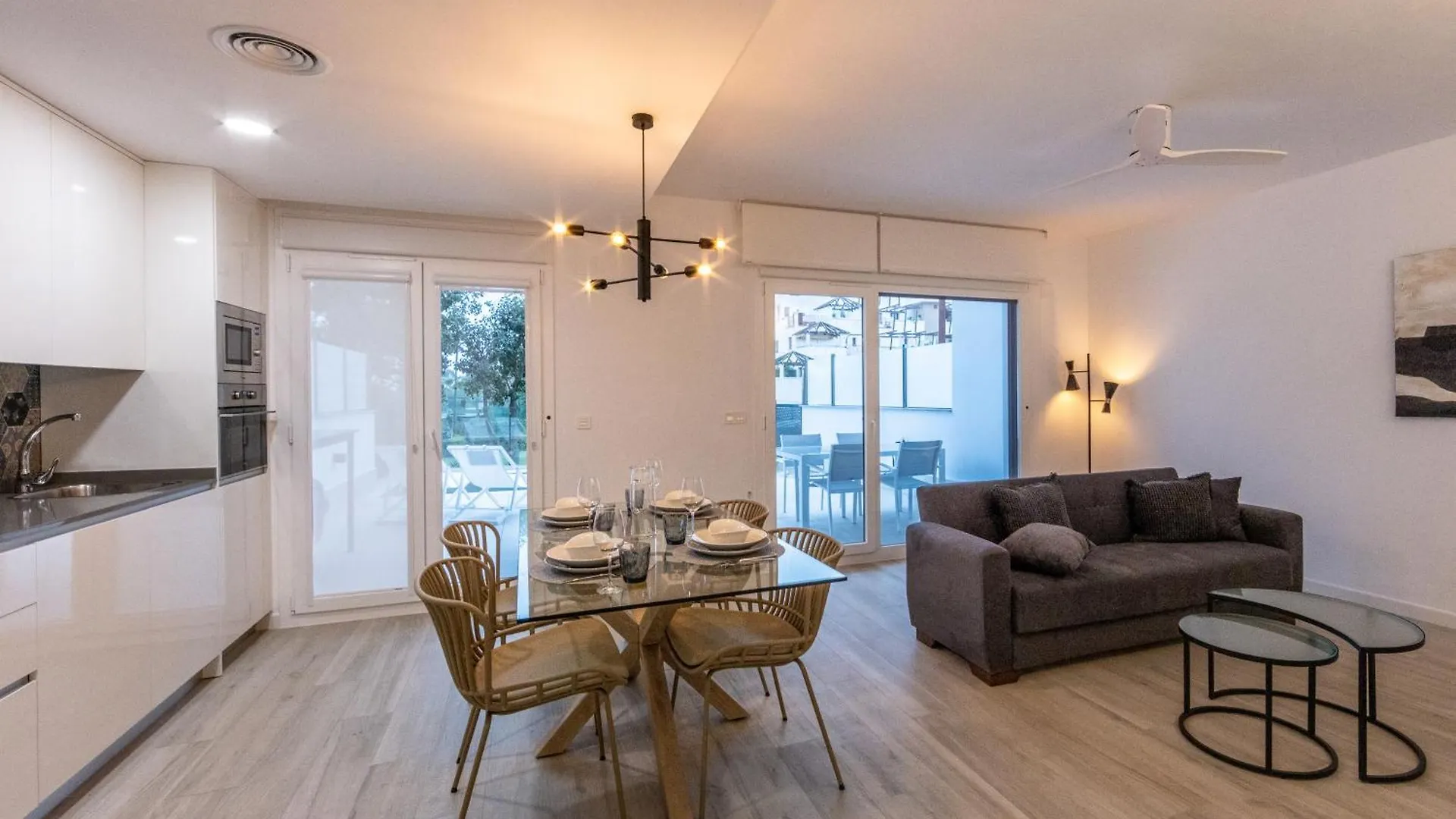 Homity Holidays - Playa Granada - Aguacate Beach Motril