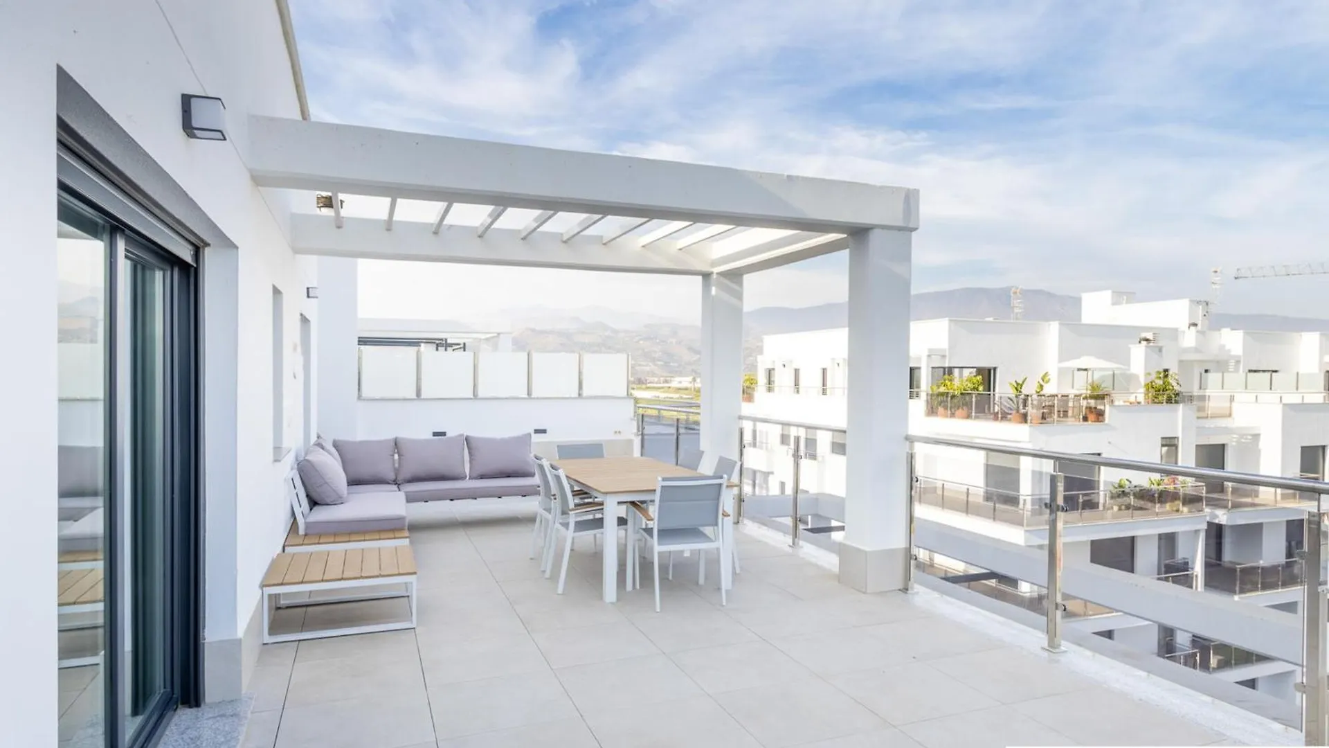 Homity Holidays - Playa Granada - Aguacate Beach Motril Apartment
